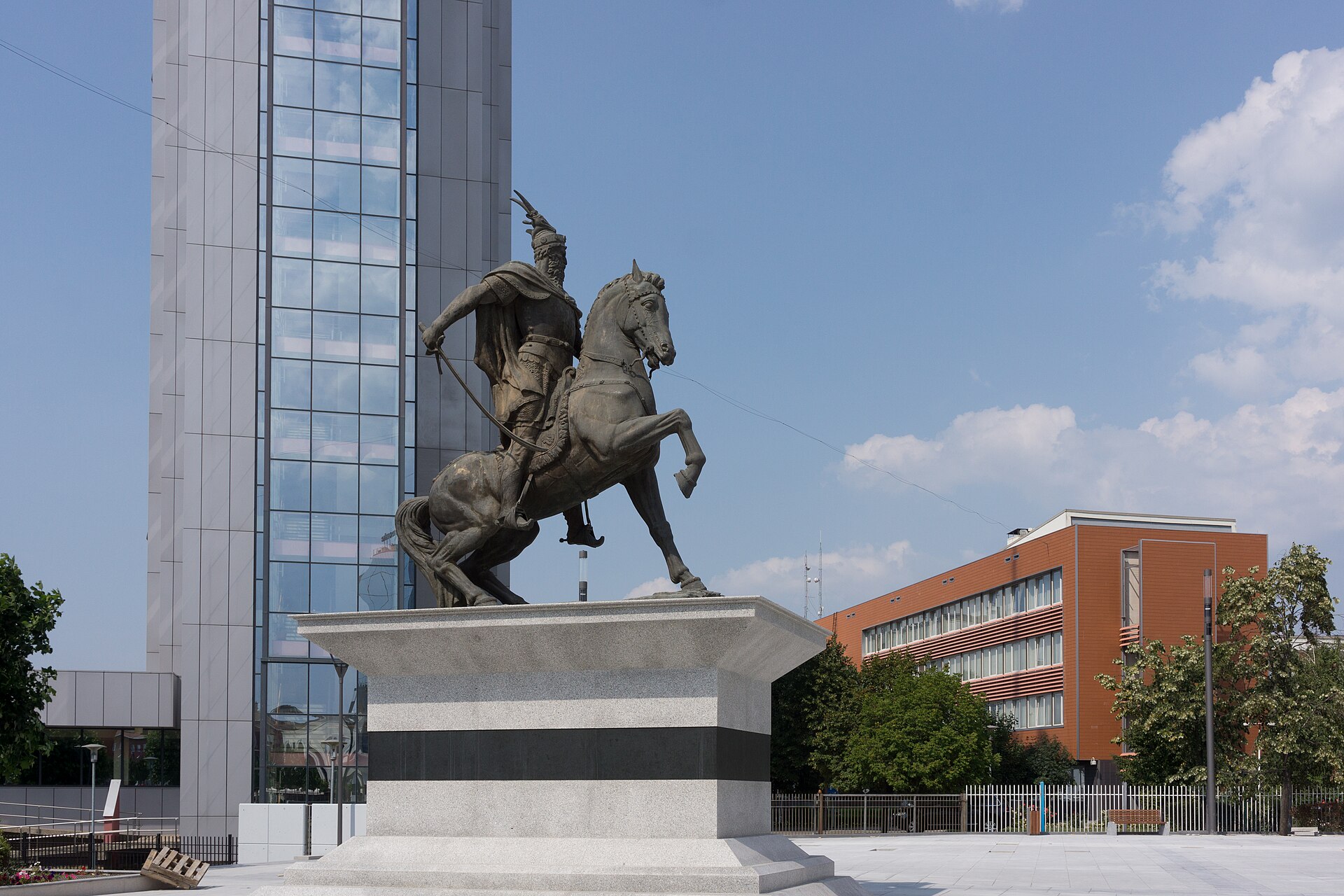 Bronze equestrian statue of Gjergj Kastrioti Skanderbeg on a stone plinth in central Prishtina